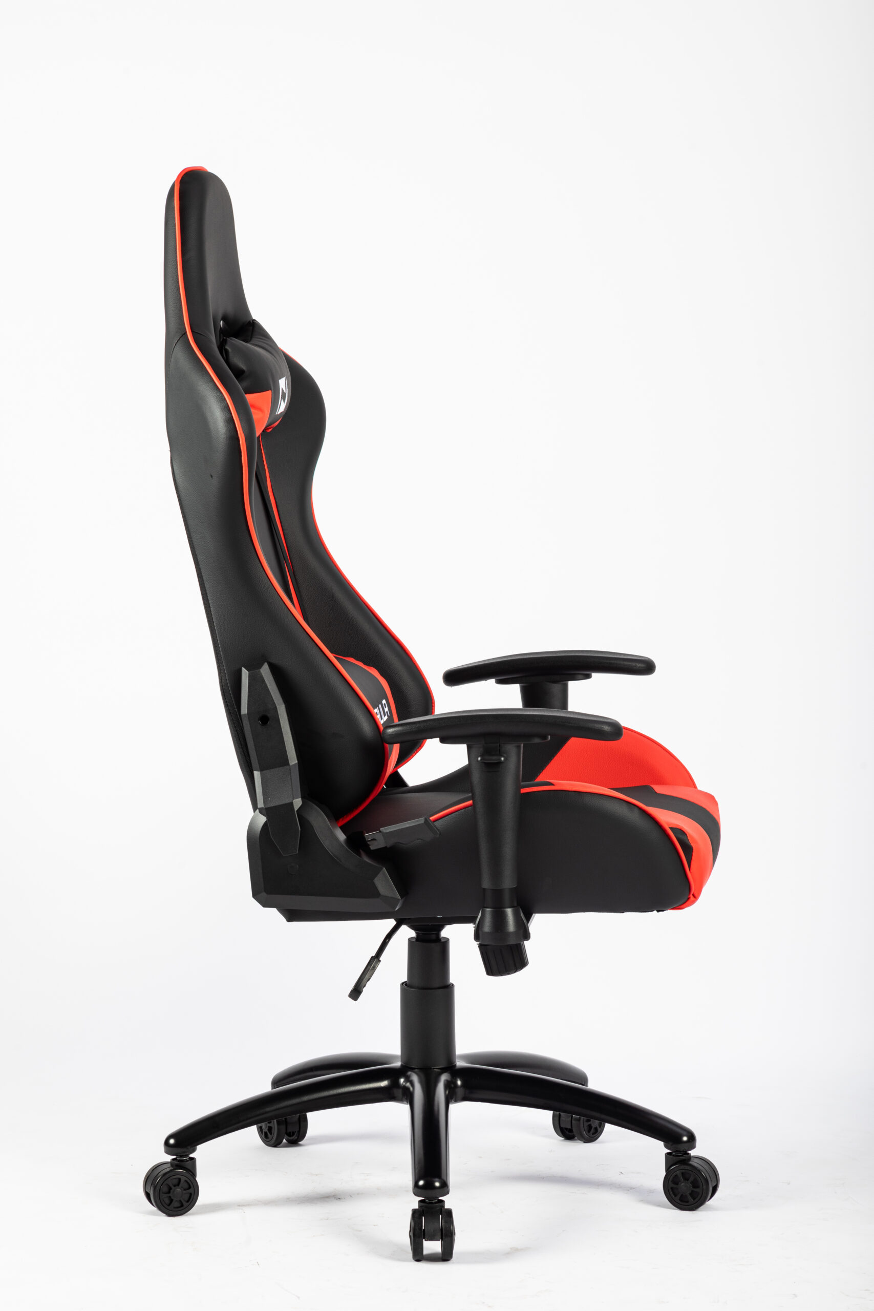 Nebula Storm – Karrige Gaming - Figura 2
